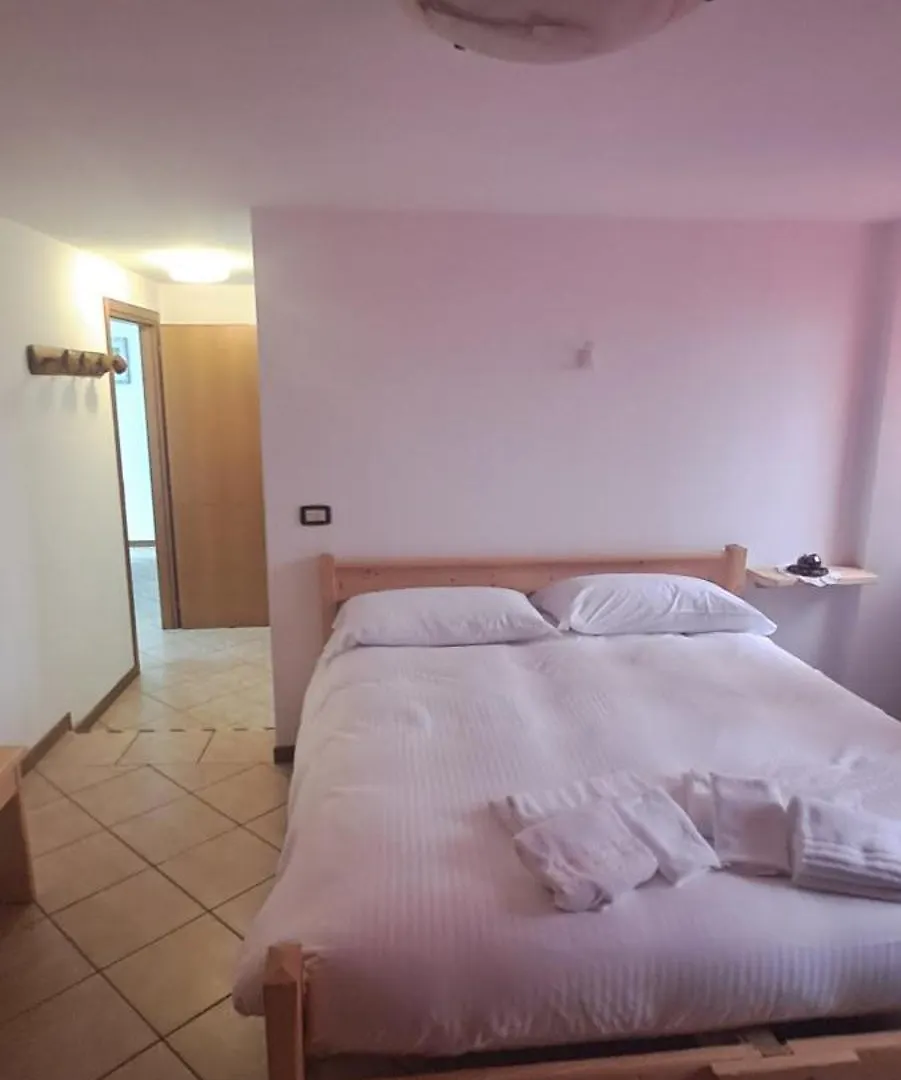 Albergo Diffuso Ornica 0*,  Italia