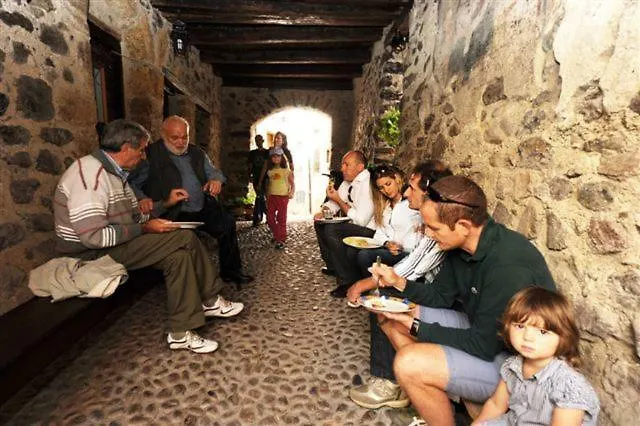 Albergo Diffuso Ornica 0*,  Italia